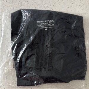 Banana Republic Supima Cotton Tee in Black